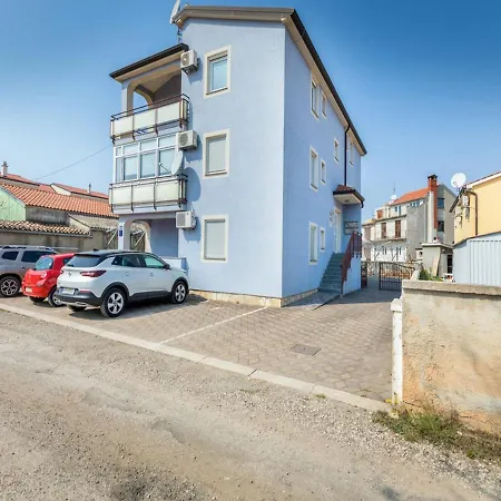 Apartment Dana Fažana