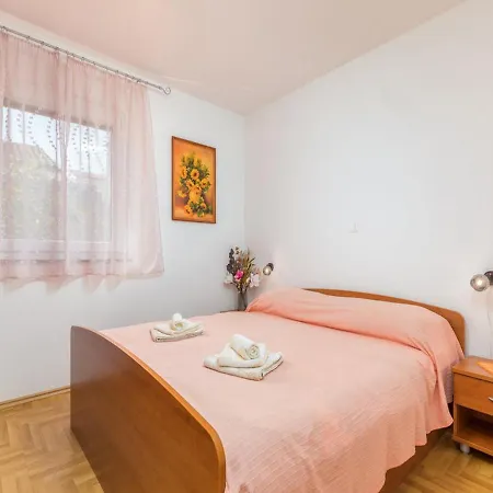 Dana Apartment