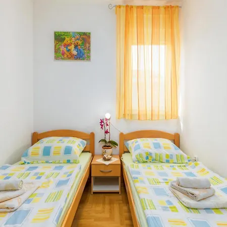 Dana Apartman Fažana